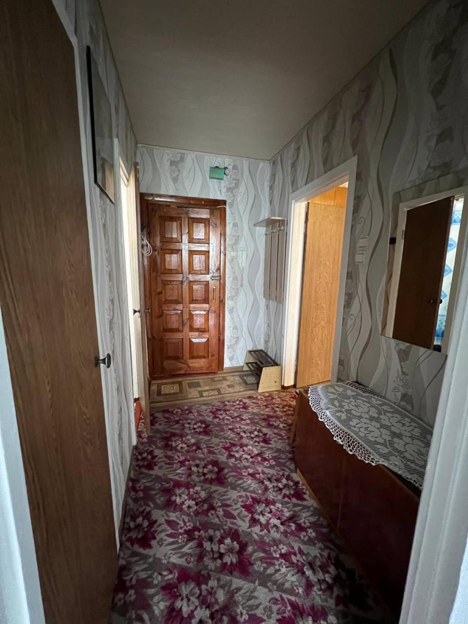 Уютная Квартира Посуточно Улица Белова Chernihiv Luaran gambar